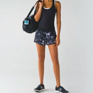 NEW! (without tags) Lululemon Tracker Shorts -Dusk Dye White/Black